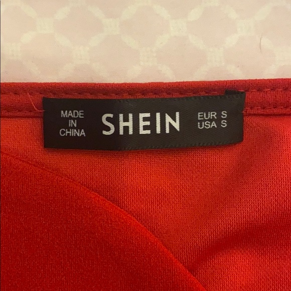 Off the shoulder crop top - Picture 3 of 3